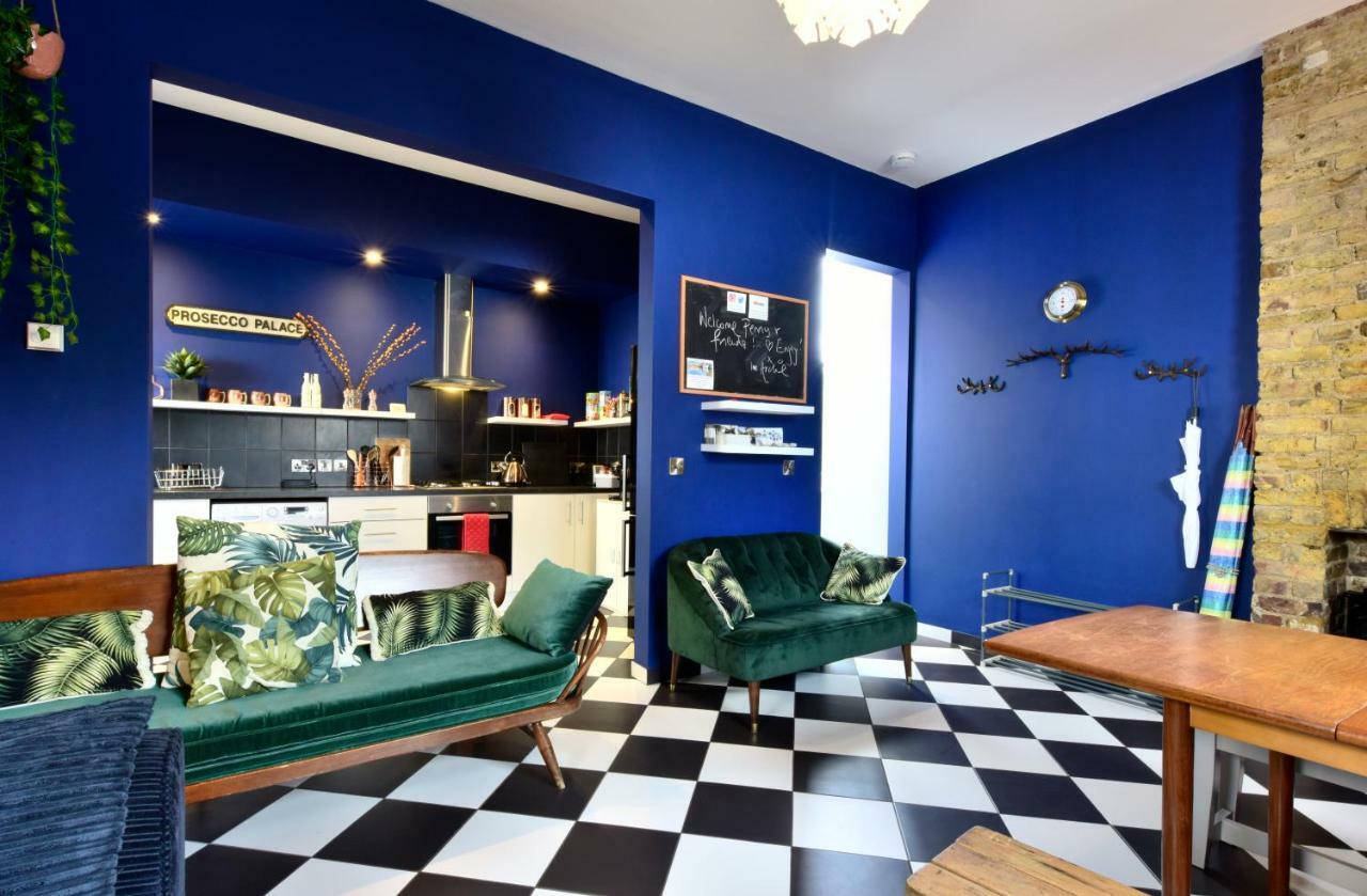 Holiday home Artists Residency, Trinity Square,