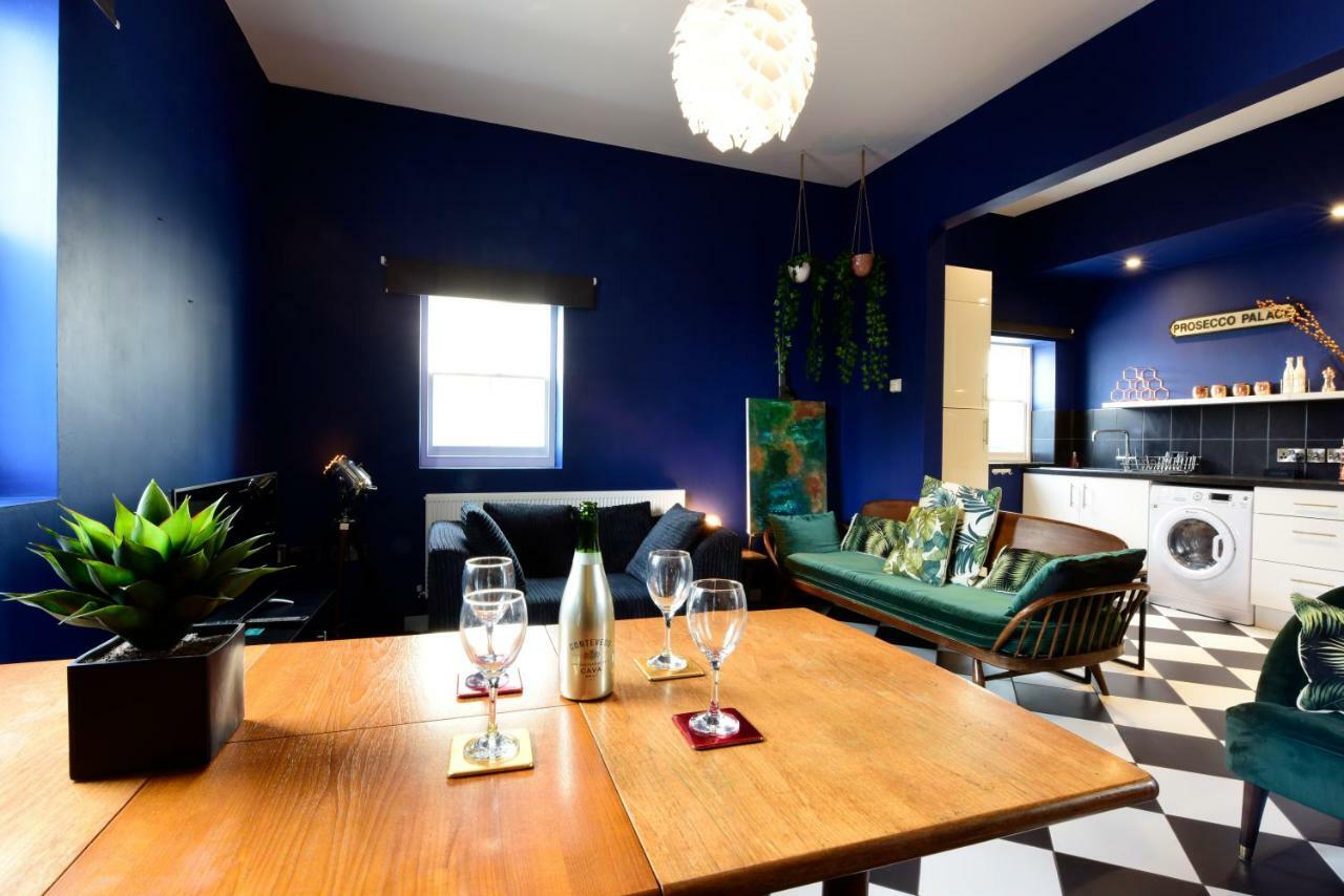 Artists Residency, Trinity Square, Holiday home *